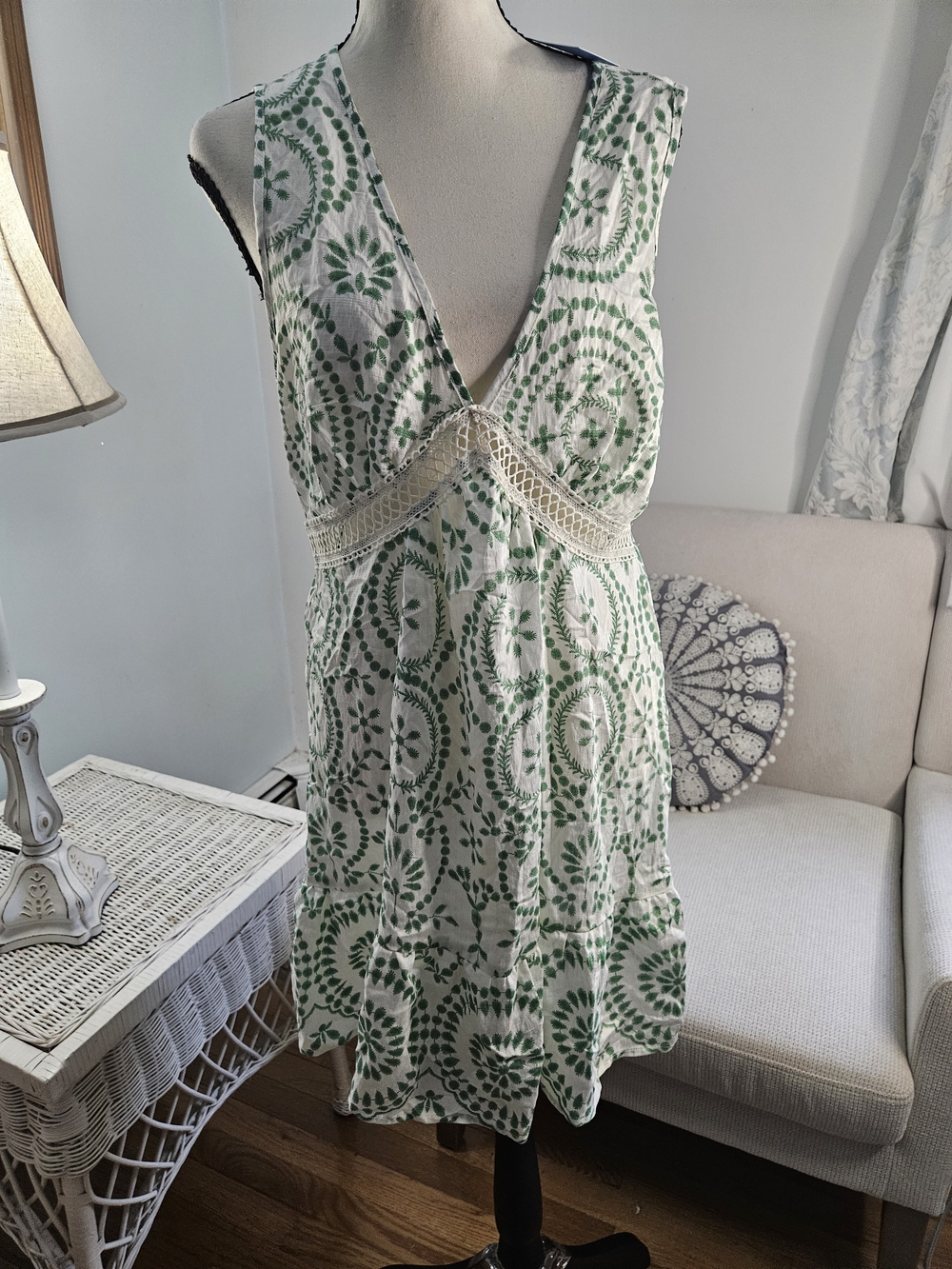 Cupshe White & Green V-Neck Lace-Trim Midi Dress